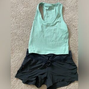 Lululemon/Athleta outfit